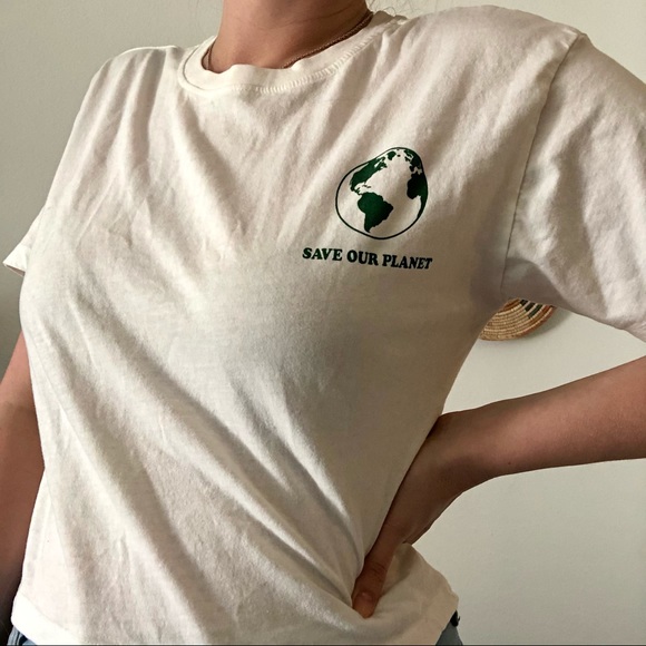 *SOLD*Roomy save the planet crop top size small - Picture 11 of 11
